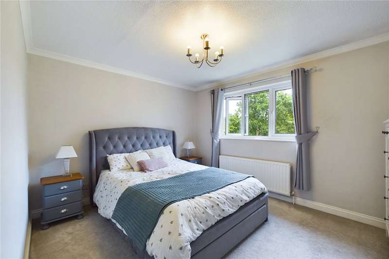Property for Sale in The Quantocks, Thatcham, Berkshire, Rg19