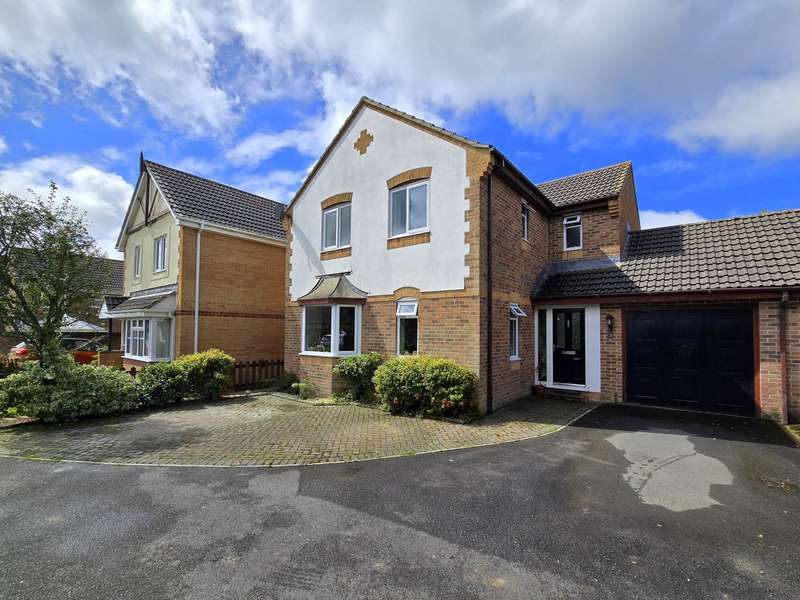 4 Bedrooms Detached House for sale in Fairfax Way, Torrington, EX38
