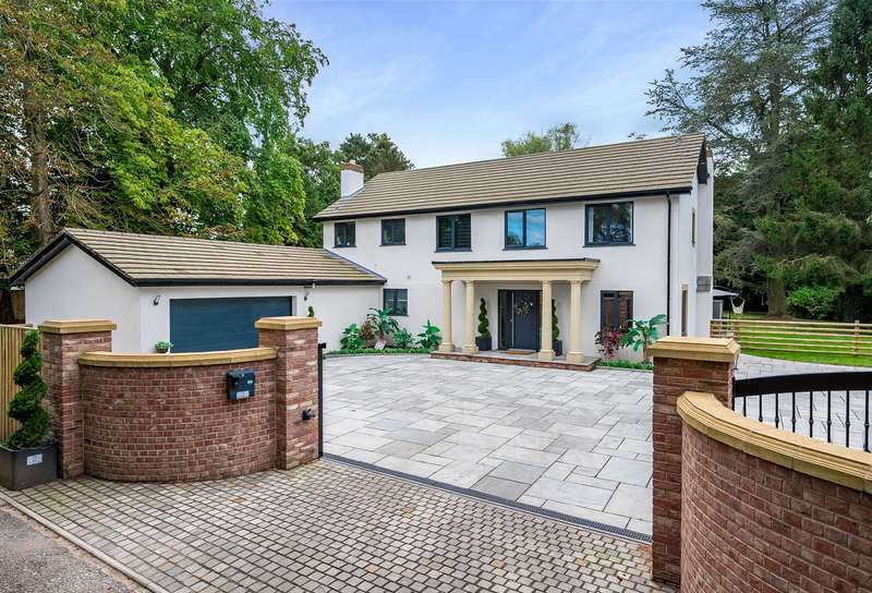 4 Bedrooms Detached House for sale in Holt Gardens, Mobberly, WA16