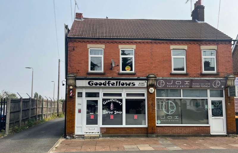  Commercial Property for rent in Marsh Road, Luton, LU3