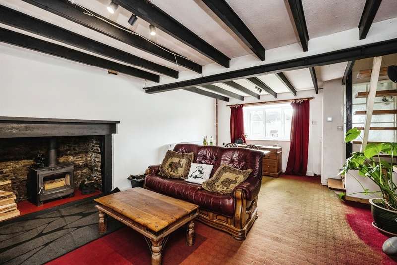 2 Bedrooms Semi Detached House for sale in Neath Road, Pontardawe, Swansea, SA8