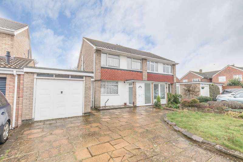 4 Bedrooms House for rent in Clifton Rise, Windsor, SL4
