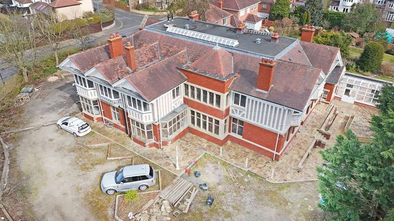 6 Bedrooms Detached House for sale in Grange Road, Hartlepool, Ts, TS26
