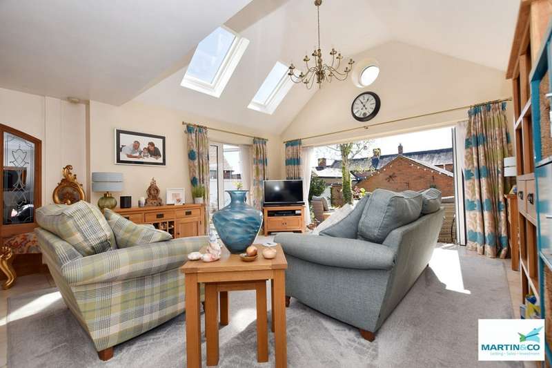 4 Bedrooms Detached House for sale in Pilgrims Gate, Burbage, LE10