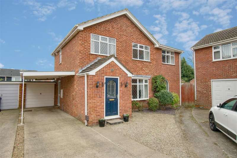4 Bedrooms Detached House for sale in Steeple Close, Wigginton, YO32