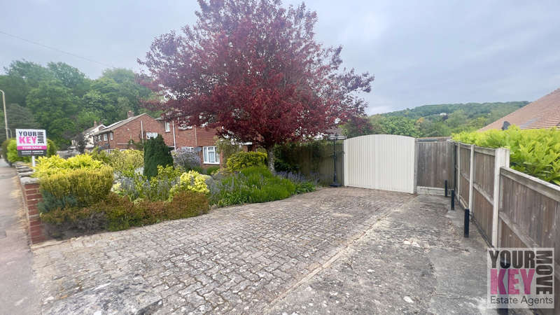 3 Bedrooms Semi Detached House for sale in Chilton Way, River, Dover, Kent, CT17