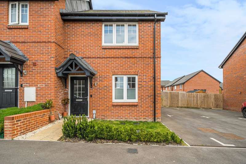 2 Bedrooms Semi Detached House for sale in East Challow, Wantage, Oxfordshire, OX12