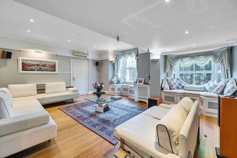 7 Bedrooms House for sale in Surrey Crescent, Chiswick, W4