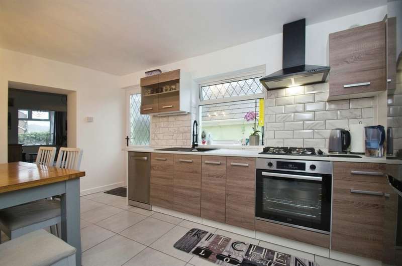 3 Bedrooms Terraced House for sale in Brook Street, Maerdy, Ferndale, CF43
