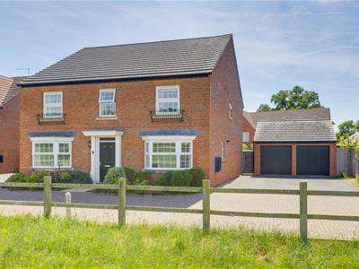 5 Bedrooms Detached House for sale in Champions Field Way, Flore, Northampton, NN7
