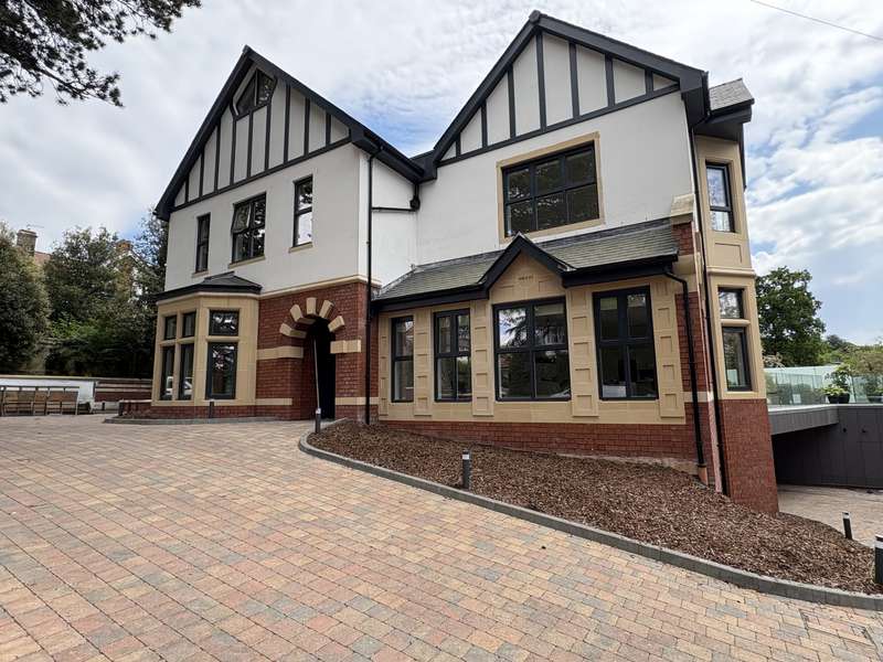 4 Bedrooms House for sale in Marquess Court, Cardiff, CF24