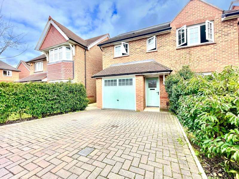 4 Bedrooms House for rent in Martinet Road, Woodley, Berkshire, RG5
