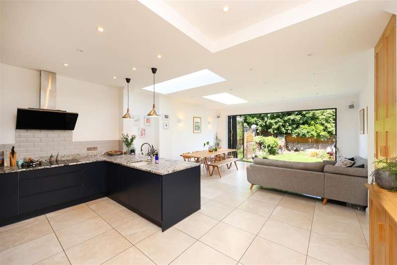 4 Bedrooms Terraced House for sale in Codrington Road, Bishopston, Bristol, BS7