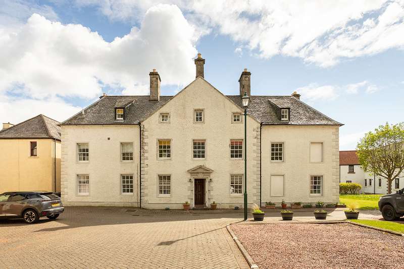 4 Bedrooms Apartment Flat
