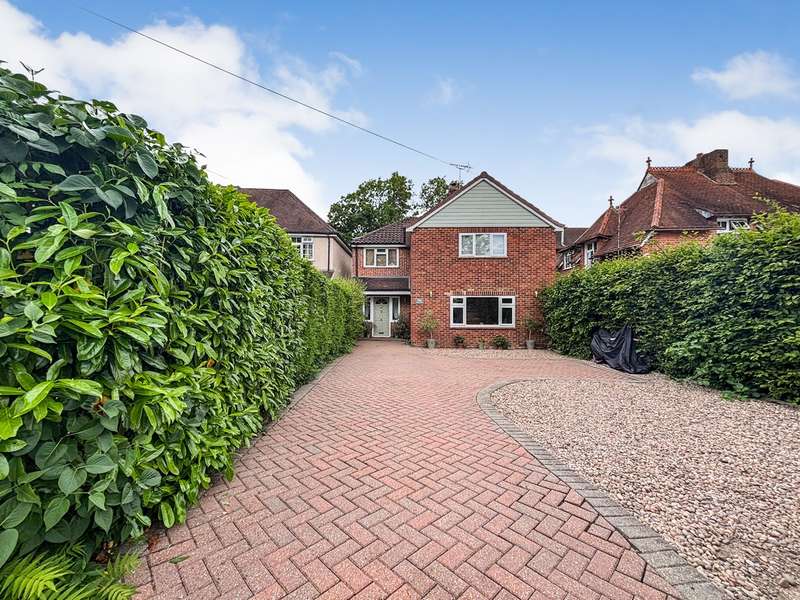 3 Bedrooms Detached House for sale in Halls Road, Tilehurst, Reading, RG30