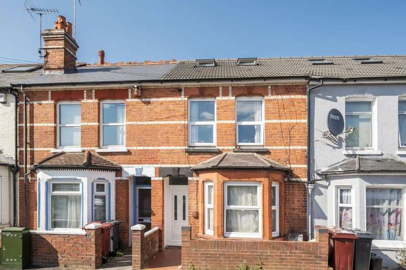 5 Bedrooms Terraced House