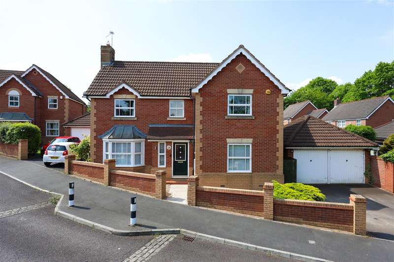 5 Bedrooms Detached House for sale in Pitlochry Close, Horfield, Bristol, BS7