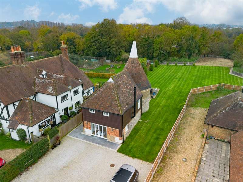 3 Bedrooms Detached House for sale in The Oast, High Street, Aylesford, ME20