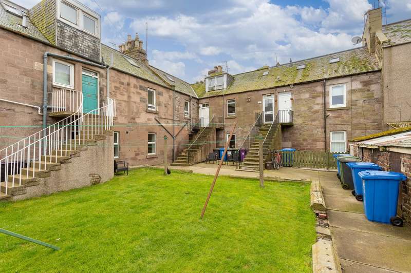 3 Bedrooms Maisonette Flat for sale in Caledonia Street, Montrose, Angus, DD10