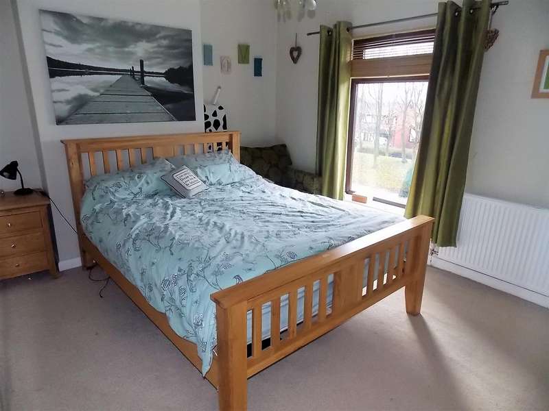 Property for Sale in Sedgley Drive, Westhoughton, Bolton, Bl5