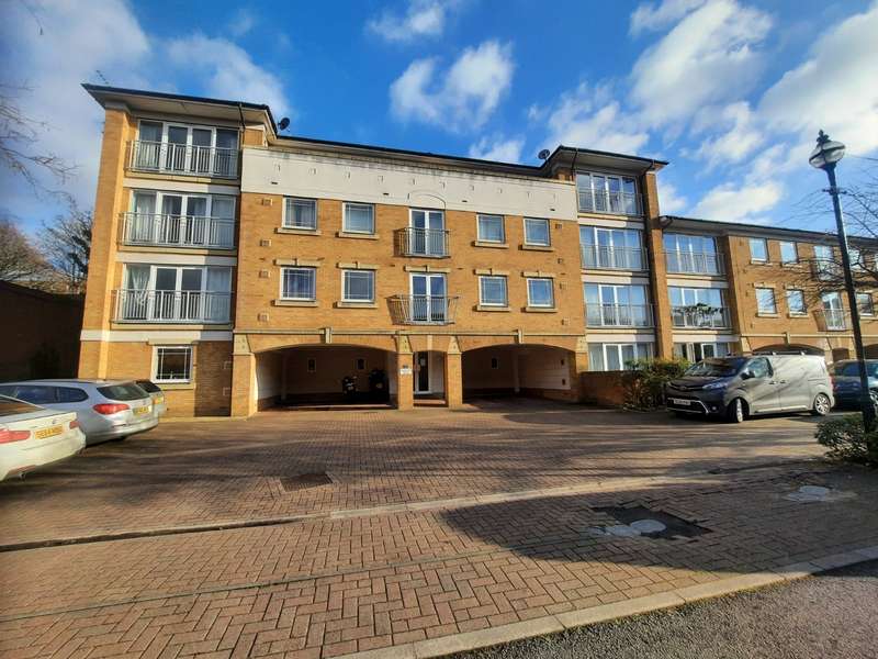 Properties for Sale in Chatham, Melville Court Chatham Kent