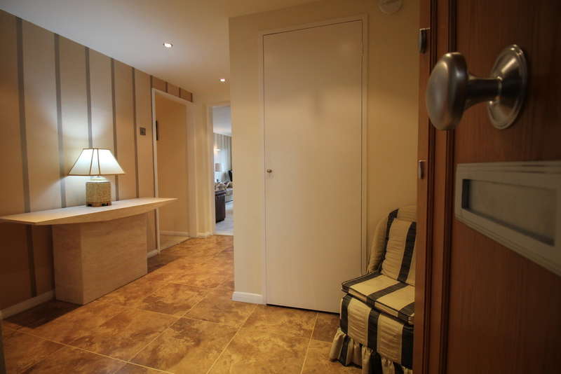 Property for Sale in The Bowls, Chigwell, Ig7