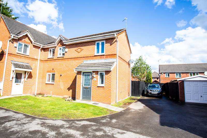 Property for Sale in Oakshaw Close, Manchester, M9