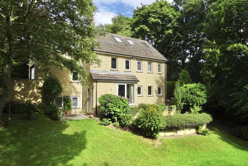 Properties for sale listed by Boultons, Huddersfield