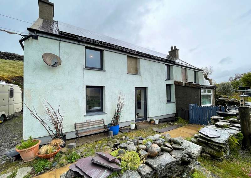 Property for Sale in Cilgwyn, Carmel, Caernarfon, Gwynedd, Ll54