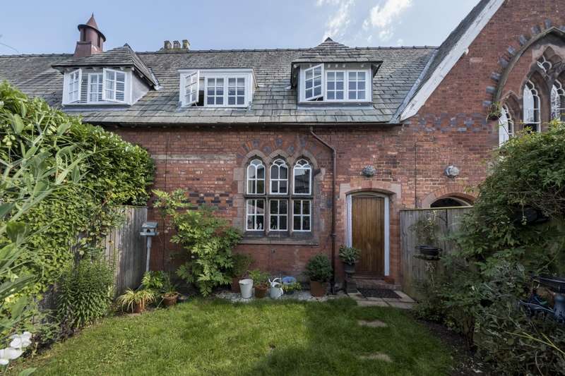 Property for Sale in Bedroom House Semi Detached In Davenham, Cw9