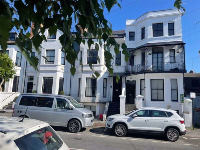 Properties for Sale in Leamington Spa, Milverton Crescent West