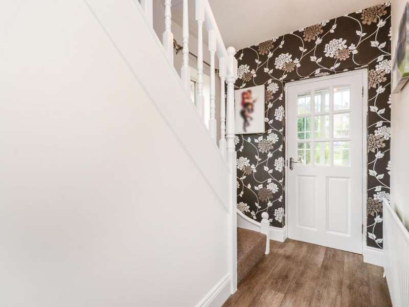 Property for Sale in Moorbank Drive, Crosspool, Sheffield, S10