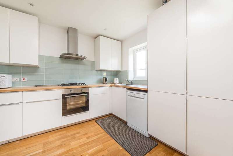 Property to rent in Elmer Gardens, Isleworth, Tw7
