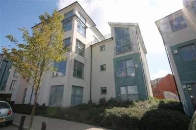2 Bedrooms Flat for rent in Long Down Avenue, Abbeywood, Bristol, BS16