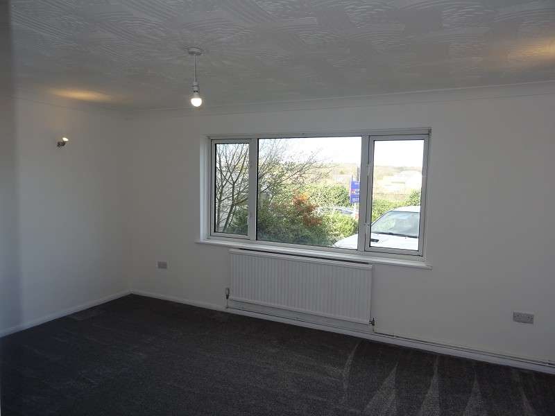 Property to rent in Main Road, Chattenden, Rochester, Kent, Me3