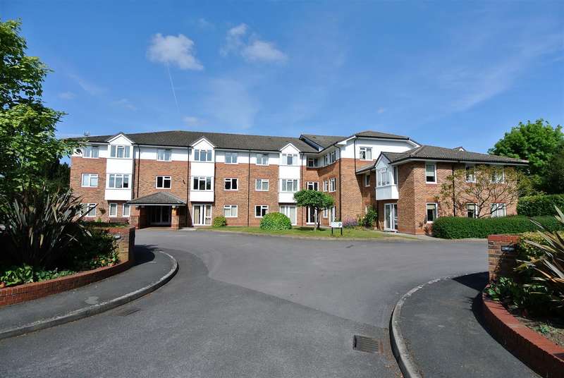 Properties for Sale in Addlestone, Sayes Court Addlestone Surrey