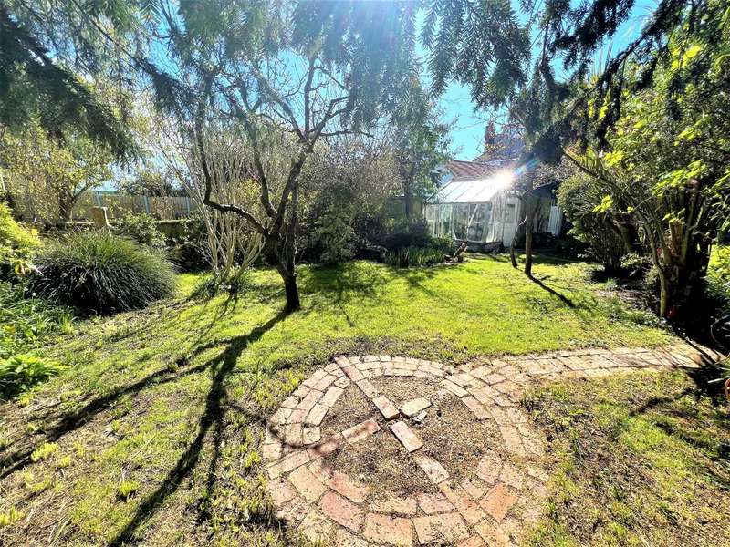 Property for Sale in Dorchester Road, Weymouth, Dt3