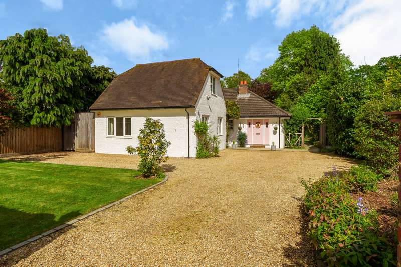 Properties for Sale in West Byfleet, West Byfleet Surrey