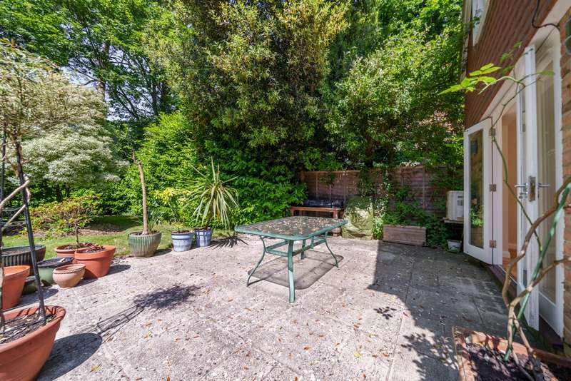 Property to rent in The Annex, Millbrook, Weybridge, Surrey, Kt13