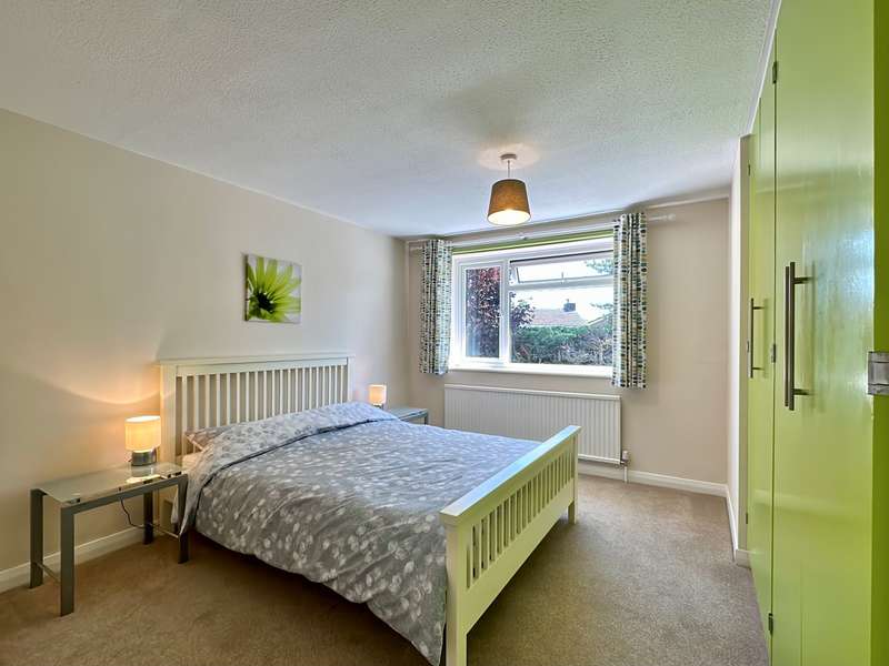 Property for Sale in Edenhurst Close, Formby, Liverpool, L37