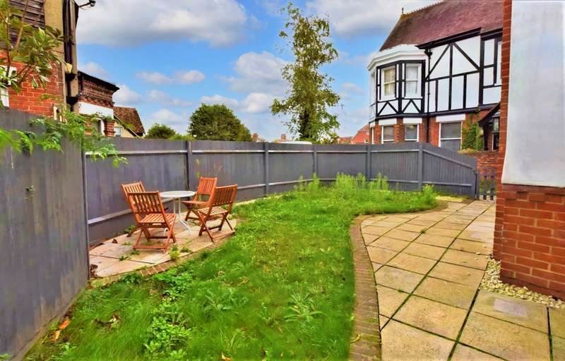 Property to rent in Lime Road, Folkstone, Ct19