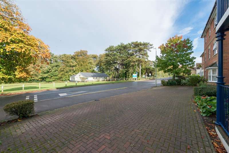 Property for Sale in Tower View, Chartham, Canterbury, Ct4