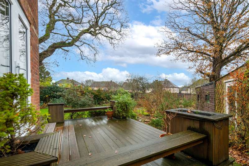 Property for Sale in Copsleigh Close, Salfords, Rh1