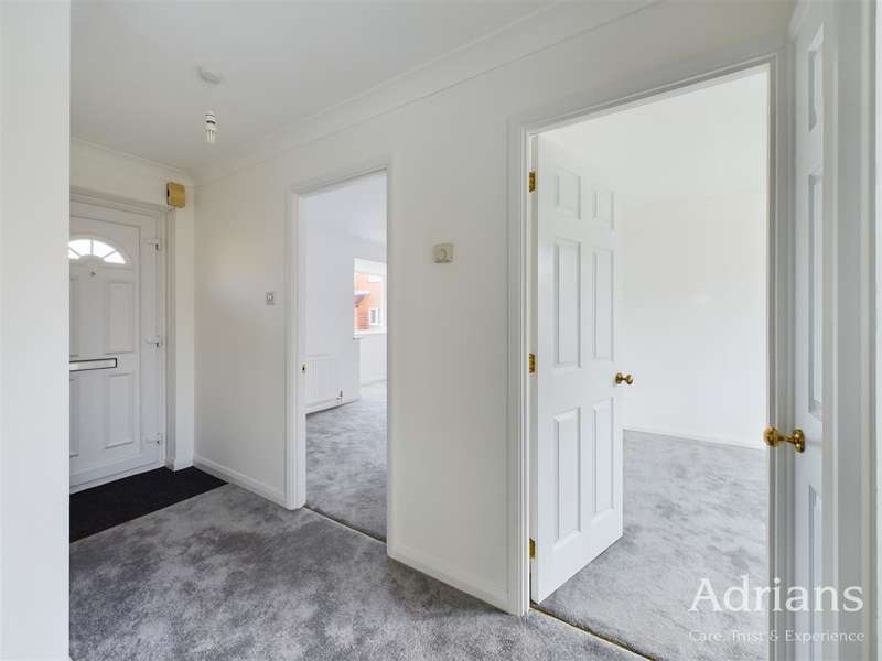 Property for Sale in Henniker Gate, Chelmsford, Cm2