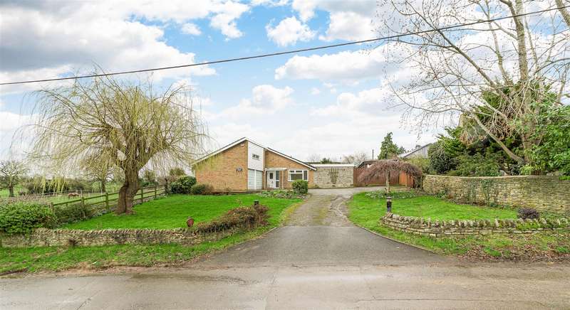 4 Bedrooms Detached Bungalow for sale in Chequers Lane, Grendon, NN7