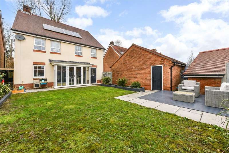 Property for Sale in Reeves Drive, Petersfield, Hampshire, Gu31
