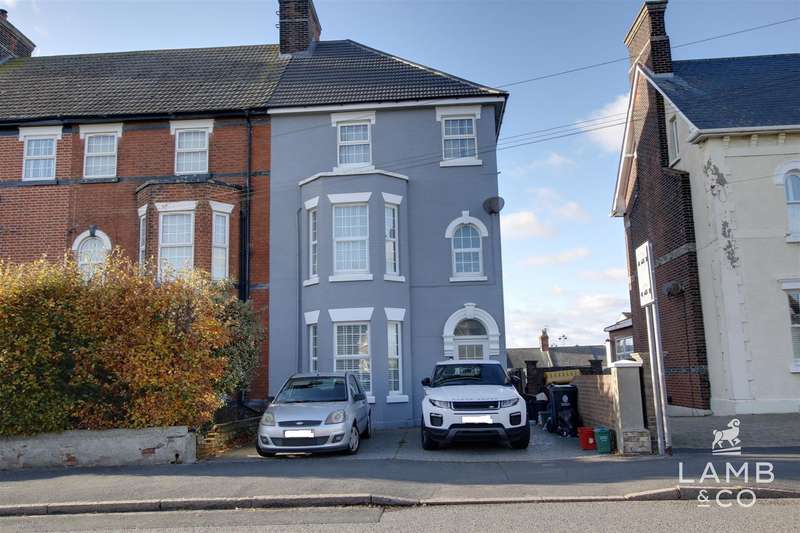 6 Bedrooms Semi Detached House for sale in Main Road, Harwich, CO12