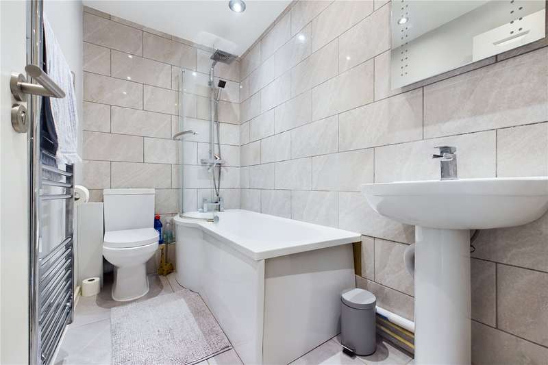 Property for Sale in The Quantocks, Thatcham, Berkshire, Rg19