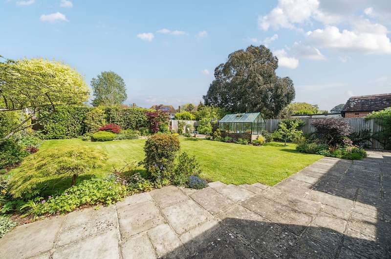 Property for Sale in Manor Way, Aldwick Bay Estate, Po21