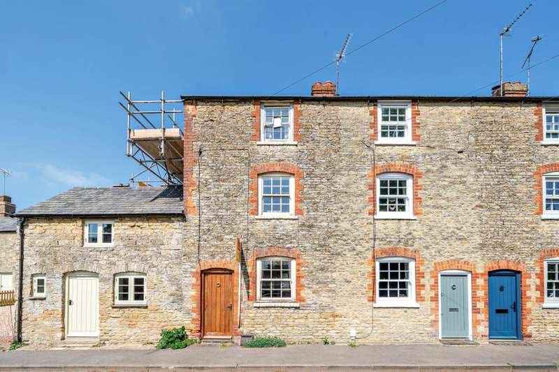 3 Bedrooms Town House